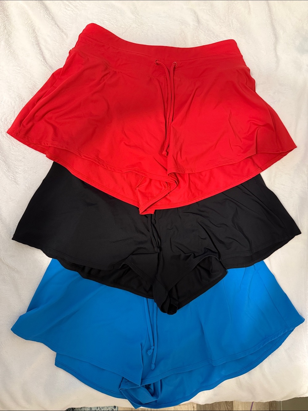 CRZ YOGA High Rise Flowy Lined Swim Shorts - Medium - Bundle of 3